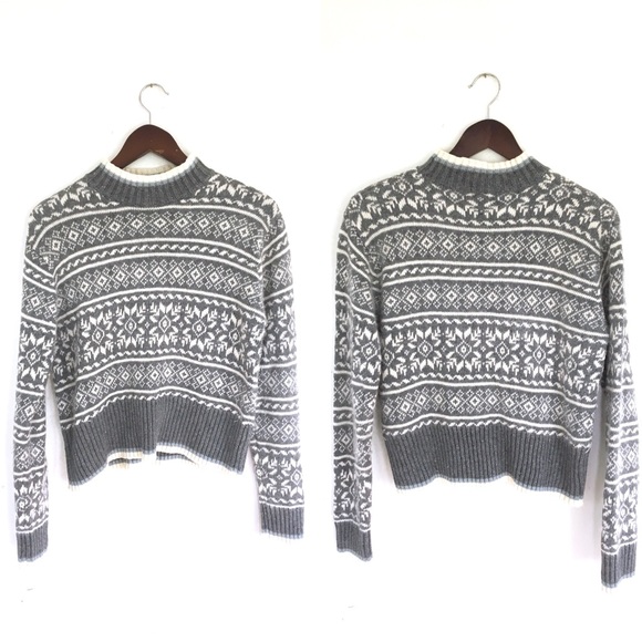 Mockneck snowflake cropped sweater - Picture 2 of 8